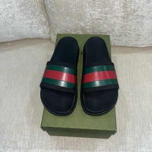 Gucci Men web rubber slide sandals